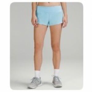 lululemon athletica size 4 Speed Up Shorts Low Rise 2.5” lined in Blue Chili